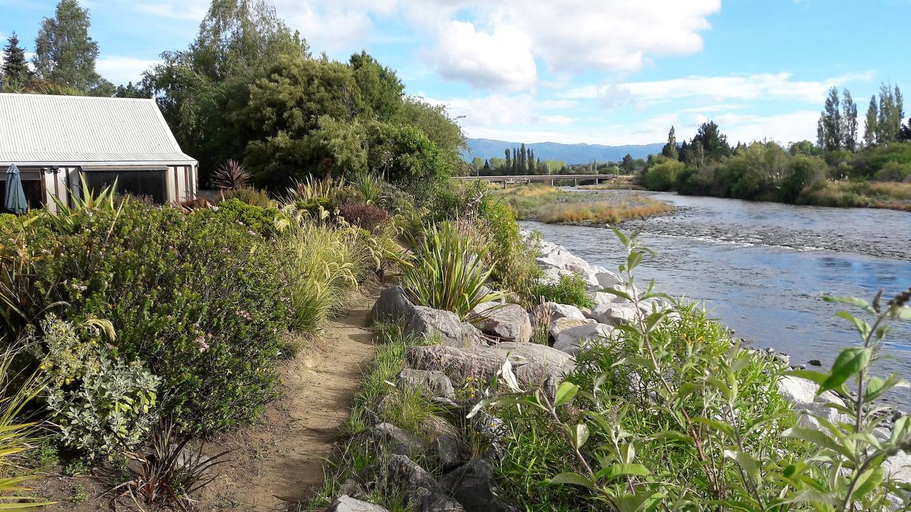 Absolute Riverside Turangi Bagian luar foto